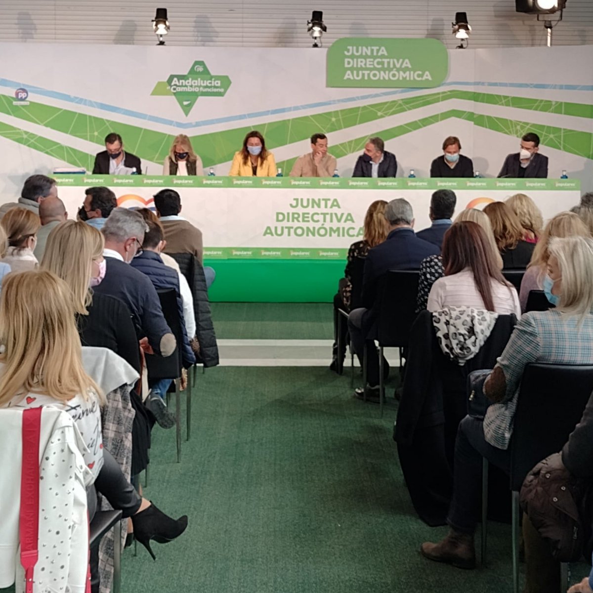 ppalcaladgra's tweet photo. Nuestra portavoz municipal y vicesecretaria de Política Digital del @PPdeSevilla, @SGonzalez_PP, ha participado este domingo en la Junta Directiva Autonómica del @ppandaluz, presidida por @JuanMa_Moreno, y que se ha celebrado en Marbella. https://t.co/Go0A8Z52wN