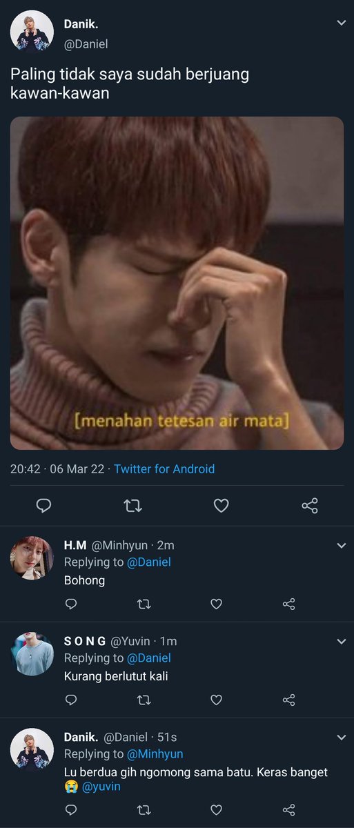 Hangyulali's tweet photo. Mencari celah https://t.co/GvWlbAwUIH