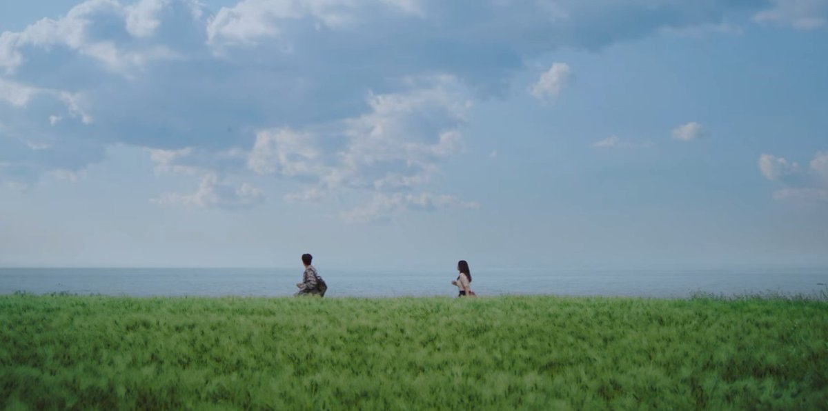 _Asiancinema_'s tweet photo. Hometown Cha-Cha-Cha is one of these Korean dramas that gently screams the word 'comfort'.
Beautifully written, directed and portrayed, the series takes us to a dreamy seaside where everyone knows and takes care of everyone. https://t.co/5SU3hNvP67