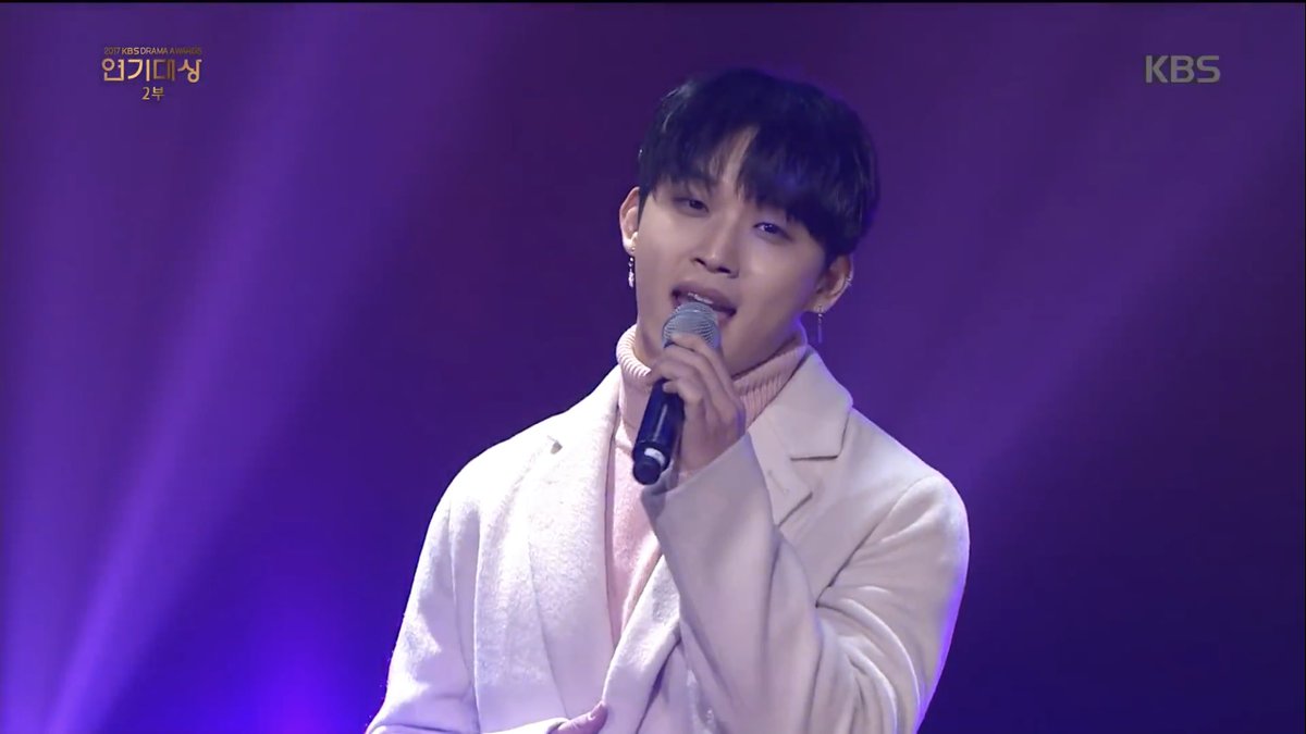 #광활한_우주_속_현식이란_사랑
태어나줘서 고맙고 건강하고 행복하자💙