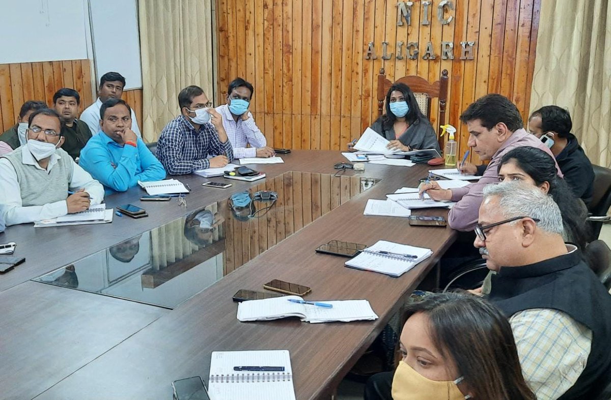 DeoAligarh's tweet photo. 10 मार्च को होने वाली मतगणना के संबंध में मुख्य निर्वाचन अधिकारी, उत्तर प्रदेश महोदय की अध्यक्षता में आहूत वीडियो कॉन्फ्रेंसिंग में प्रतिभाग किया। कर आवश्यक दिशा निर्देश प्राप्त किए। @ceoup @ECISVEEP @SpokespersonECI @Dm_Aligarh @DDNational https://t.co/cz5j4SaK3R