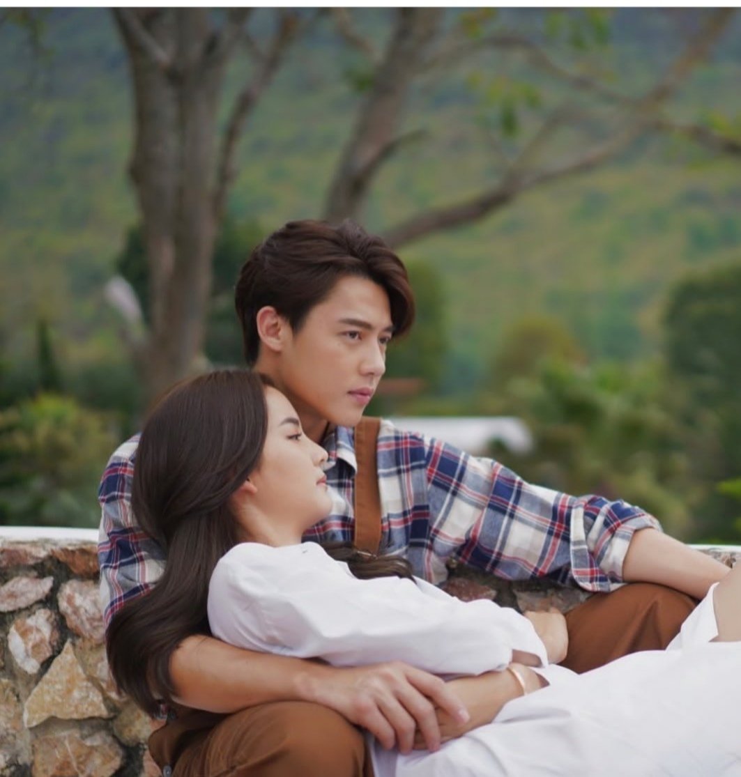 เคมีดีจนใจสั่น แม่นกกระตุ้นความอยากดูไปอีืกแค่เห็นรูปก็ใจสั่นแล้วป่ะ เขินอ่ะ เขินคุณกรณ์กับคุณรีน่า #ใต้เงาตะวัน  #โบว์เมลดา  #หมากปริญ #หมากโบว์