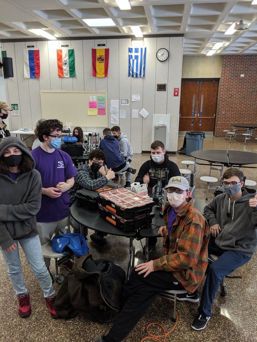ShawTechEng's tweet photo. Ready to roll for Day ✌️. 
Watch live:
https://t.co/1PPnA5h2p5 
@shawtech_hs https://t.co/0puHdZmlsb