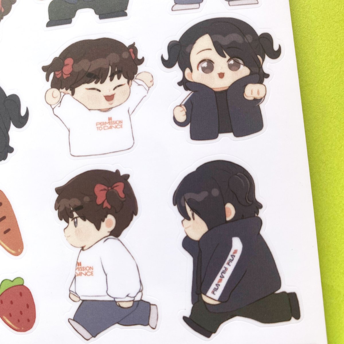 amojinprints's tweet photo. ✨Kiss-Cut stickers sample!

Available in:
✨ Various paper types (matte, glossy, vinyl, aluminum etc)
✨ Laminations to make the waterproof and scratchproof (matte, glitter, glossy and holographic)

#amojinprints #sticker #kisscut #personalizedph #customized #diecut  #bts https://t.co/2zILxmHsmY