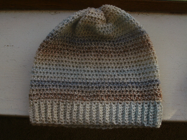 BN hand-knitted hat white 1-2 years  DK2 