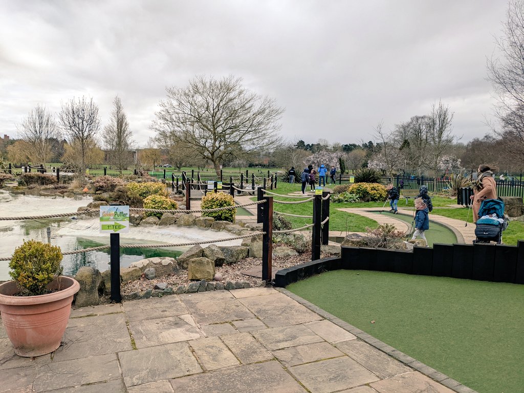 JAMMY_Jaunts's tweet photo. Off on another lil' jaunt today. Bit of deja vu, and another mini golf course!
This time, the Golden Putter in St Nicholas Park.
A stone's throw away from @WarwickCastle ππ
#jaunt #Warwick
#minigolf
#crazygolf #goldenputter https://t.co/7RqNIDtJak