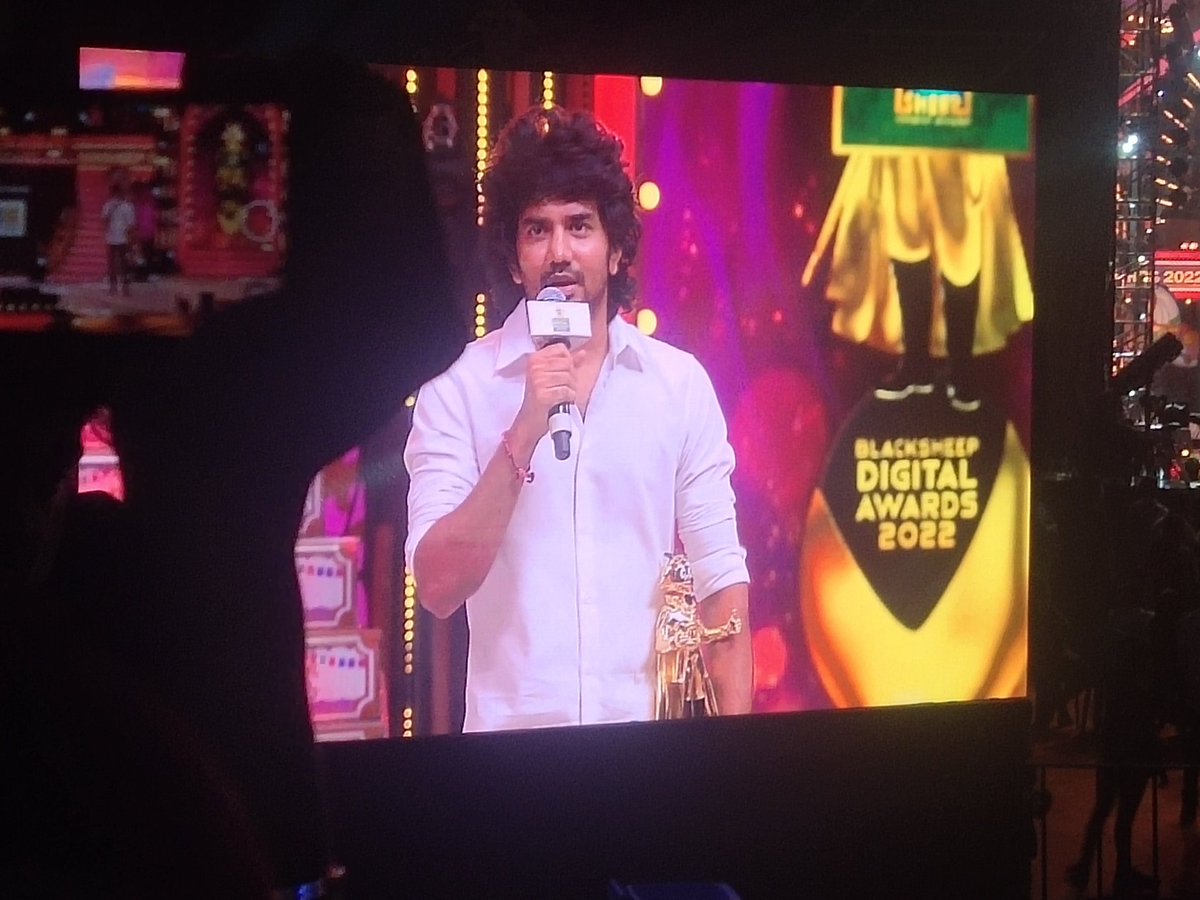 Kavinologist's tweet photo. #WeStandForKavin
⏬
#WeAdmireKavin
⏬
#KavinTimeToShine
⏬
#Lift - 1 M
⏬
1 Cdp trend&2 bday trends- each 1 M
To this 🥺❤
Emotional moment. Avan career avlothan nu sonapo, Ila da avan jeipan nu support panina namaku kedaicha gift 🥺
So proud of Him❤🔥
@Kavin_m_0431
#Kavin https://t.co/IqsOzlZAsn
