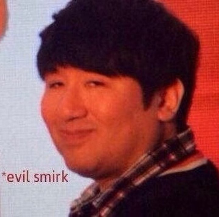 Lachimo46574903's tweet photo. @foreverebangtan Dude u better stick on it😌🙂 https://t.co/A4zNh7oM6r