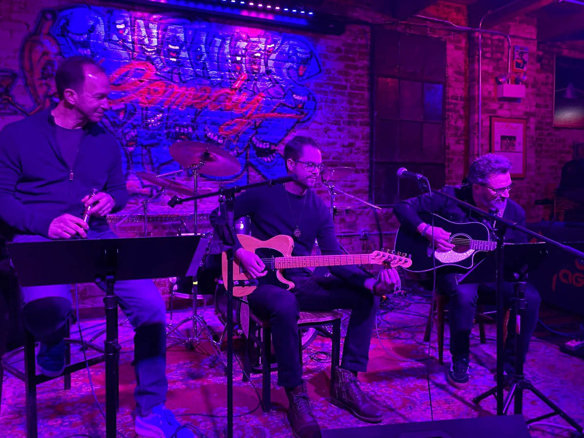 AlteredStage's tweet image. March REGGIES 3.26 / Alex + Justin GIG SUNDAY / Upcoming SHOWS - mailchi.mp/alteredstage/m…