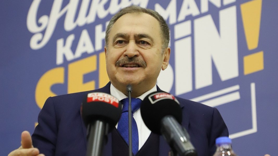 #Haber: AK Parti Afyonkarahisar Milletvekili Veysel Eroğlu: "Türkiye'de kuyrukları unutmayın, özellikle geçmişteki benzin kuyrukları uzaydan gözüküyordu. Tabii bunları genç nesil hatırlamıyor" dedi