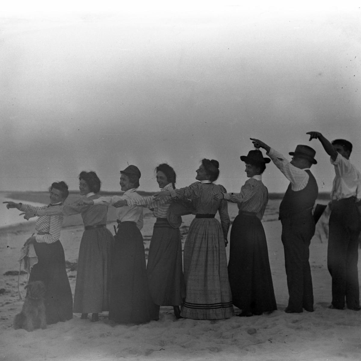 CC_MuseumTrail's tweet photo. March is Here and it is busy at Cape Cod museums.  They are celebrating Women's History Month as well as Irish Heritage Month.  There are new classes happening as well as some wonderful concerts.  Time to check to see what is happening.https://t.co/ILoyD1fOXM https://t.co/Kds0Dvw3Z2