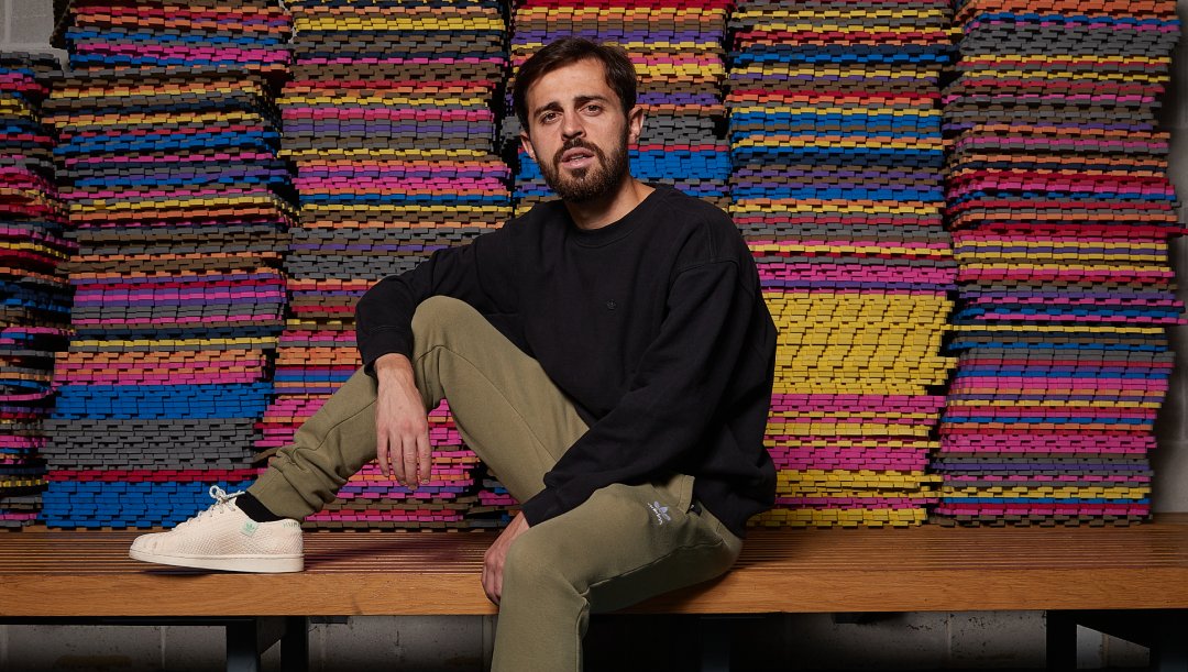 champsjournal's tweet photo. "Everybody fights every year to win titles and is never satisfied. I identify with that." 

It's derby day and @BernardoCSilva is on a mission. A man in fine form for a @ManCity side who appear to be on an unstoppable path to glory.

https://t.co/RUx0yFb4MV

#Silva #MCIMUN https://t.co/SEfC8MVmEB