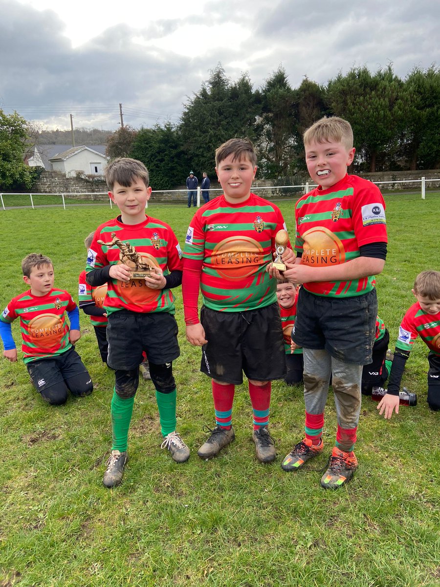 DunvantU10s's tweet photo. Taking home the trophies 🏆 🏆🏆 this week are 🥁🥁🥁
Noah - Best Tackle 🏉🏉🏉
Sam and Brady - Player of Match and Player of the week. Well done! Well deserved! Excellent skills! 🏉
#Rugby #dunvantrfc #eggshapedball #dunvantfamily #playerofmatch #Besttackle #grassrootsrugby https://t.co/BO9sVmisIc