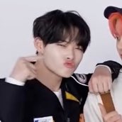 NI_KIFMS's tweet photo. he is so babie 😭 https://t.co/u4DEny1Wvi