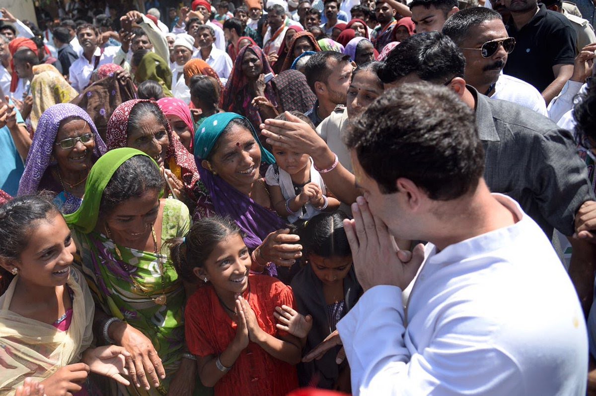 PuRniimaRG's tweet photo. SHGs were envisioned 2 reach out to d last person in line &amp; 2 percolate down to d most interior areas. They designed as a 3 tier structure,i.e,SHGs within a village wid 10-20 women, village level consisting around 10 SHGs &amp; block level which is a federation of village level SHGs. https://t.co/XqEmadzn7z