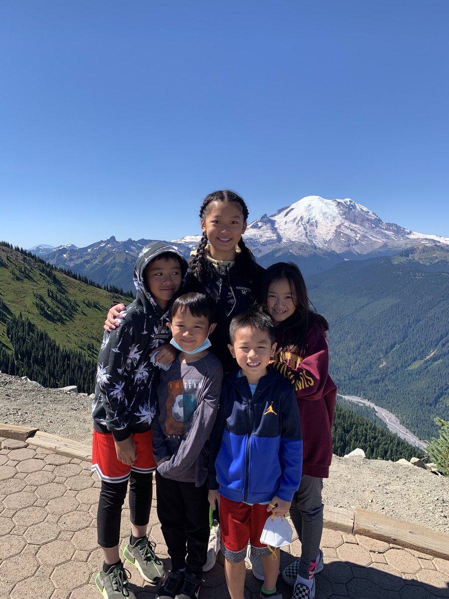 Due to tectonic plates forming Mount Rainer through the collision of two continental plates. We are all able to enjoy the beauty that Washington has to offer through a cultural ecosystem service! <a href="/franklinlorax/">APES Project Lorax</a> #apesland