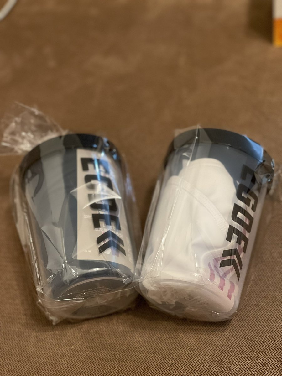 undies0's tweet photo. 到底有幾個屁股呢  買來放著生利息😂
過年後就沒在更新 好多事情好像丟著不管又不行 人生很難🚬 https://t.co/CNbeoofJ61