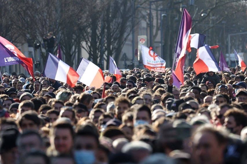 Clemence_Guette's tweet photo. "Je n'aspire qu'à un honneur : être le premier qui respectera sa parole à la tête de l'Etat."

Jean-Luc Mélenchon devant plus de 15.000 personnes à Lyon !

#MelenchonLyon #MeetingPourLaPaix https://t.co/OJ2Eh43Oeg