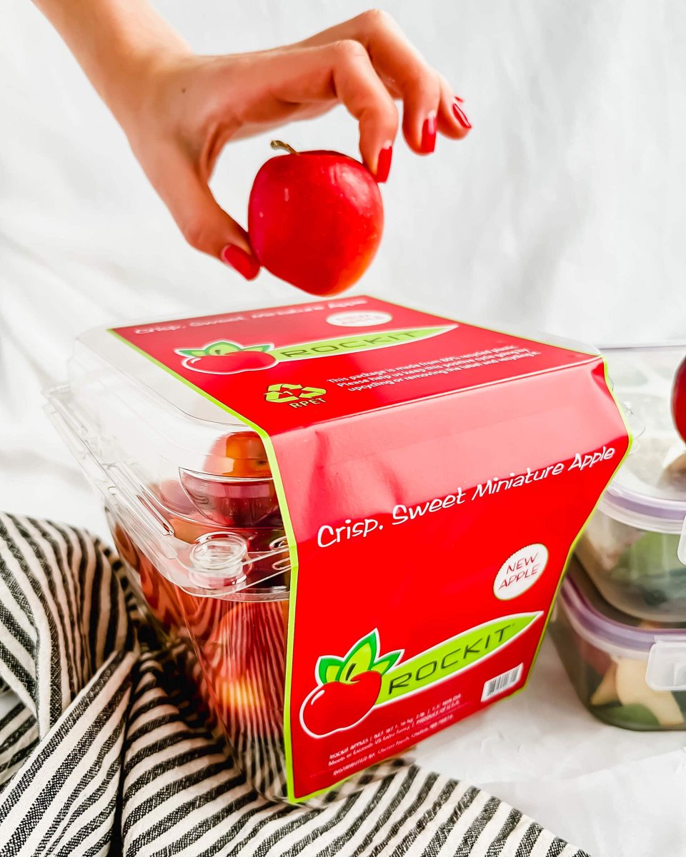 RockitAppleUSA's tweet photo. The world's first apple that's naturally grown to be miniature! Exceptionally sweet, crisp and tasty.🍎 #RockitEveryDay #RockitApple #SnackSizeApple #HealthySnack

Find Rockit™ near you today! https://t.co/mjdbyjjxsO

📸: @apaigeofpositivity https://t.co/ZNrXHdNYZC