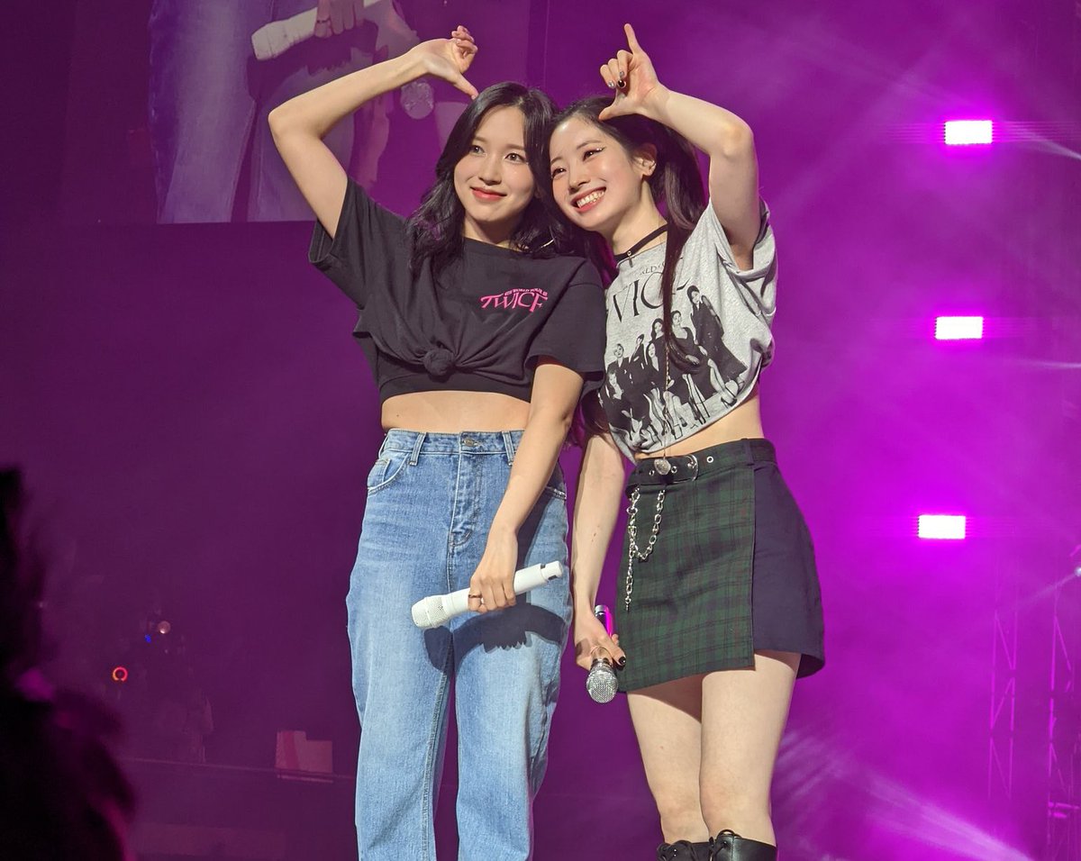 mihyunsvibe's tweet photo. mihyun on stage https://t.co/sGSZdvz003