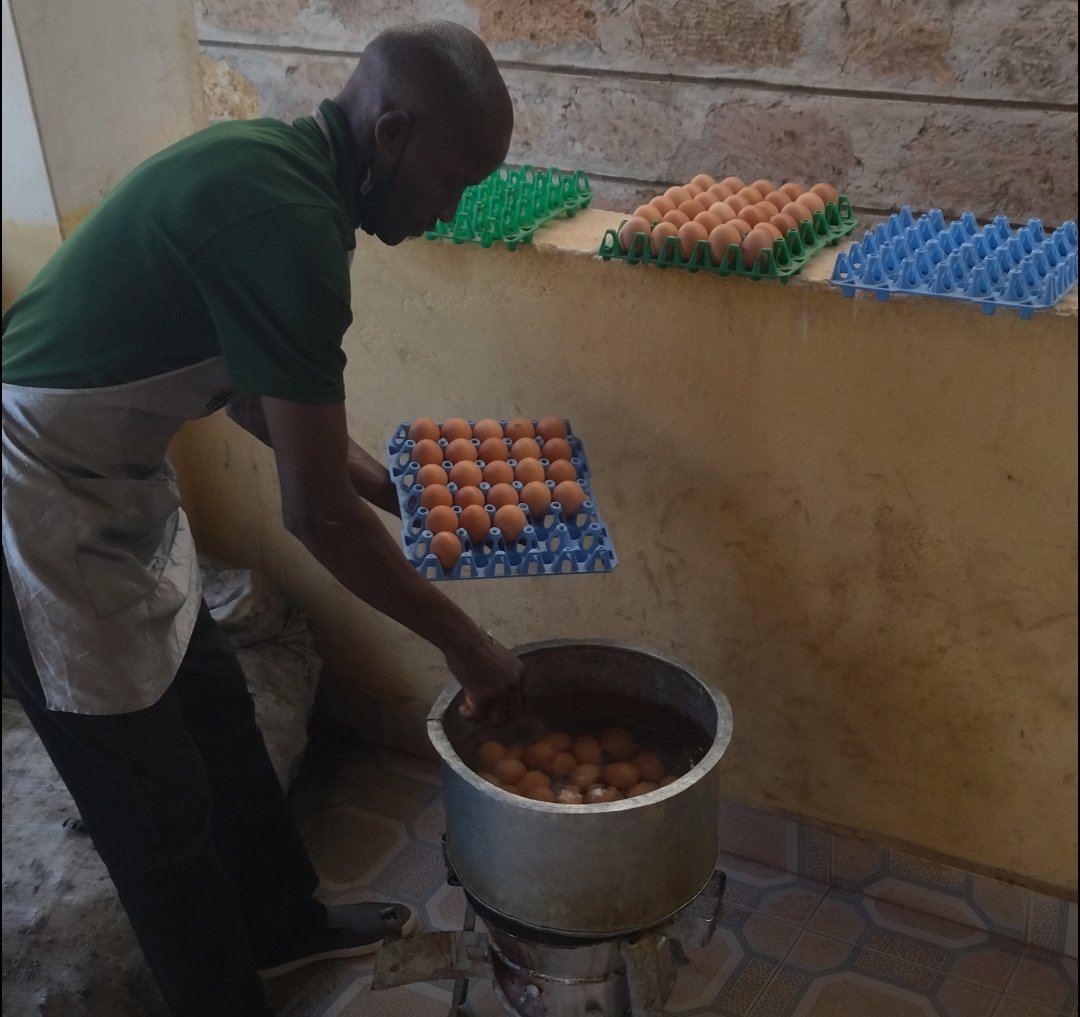 ChildSpace1's tweet photo. 05.03.2022
Thank you very much Apopa Speaks for supporting the feeding program despite the high food prices in Kenya and huge numbers of the Smart Children Club members, we still ensure they get a well balanced diet weekly.
#CommittedtoHolisticChildDevelopment #bewhole https://t.co/pgoOxv9uYY