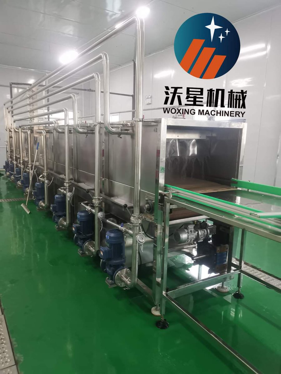 Beer tunnel pasteurizer.Pasteurizador de túnel
304 stainless steel
#beerequipment #fermenter #beerbrewing #brewequipment #beerfermenter #brewery
#10bblfermenter #beerlover #beertank #craftbeer #brewing #beermasterbrew #pasteurizer #beerpasteurizer #sterilizer #beersterilizer