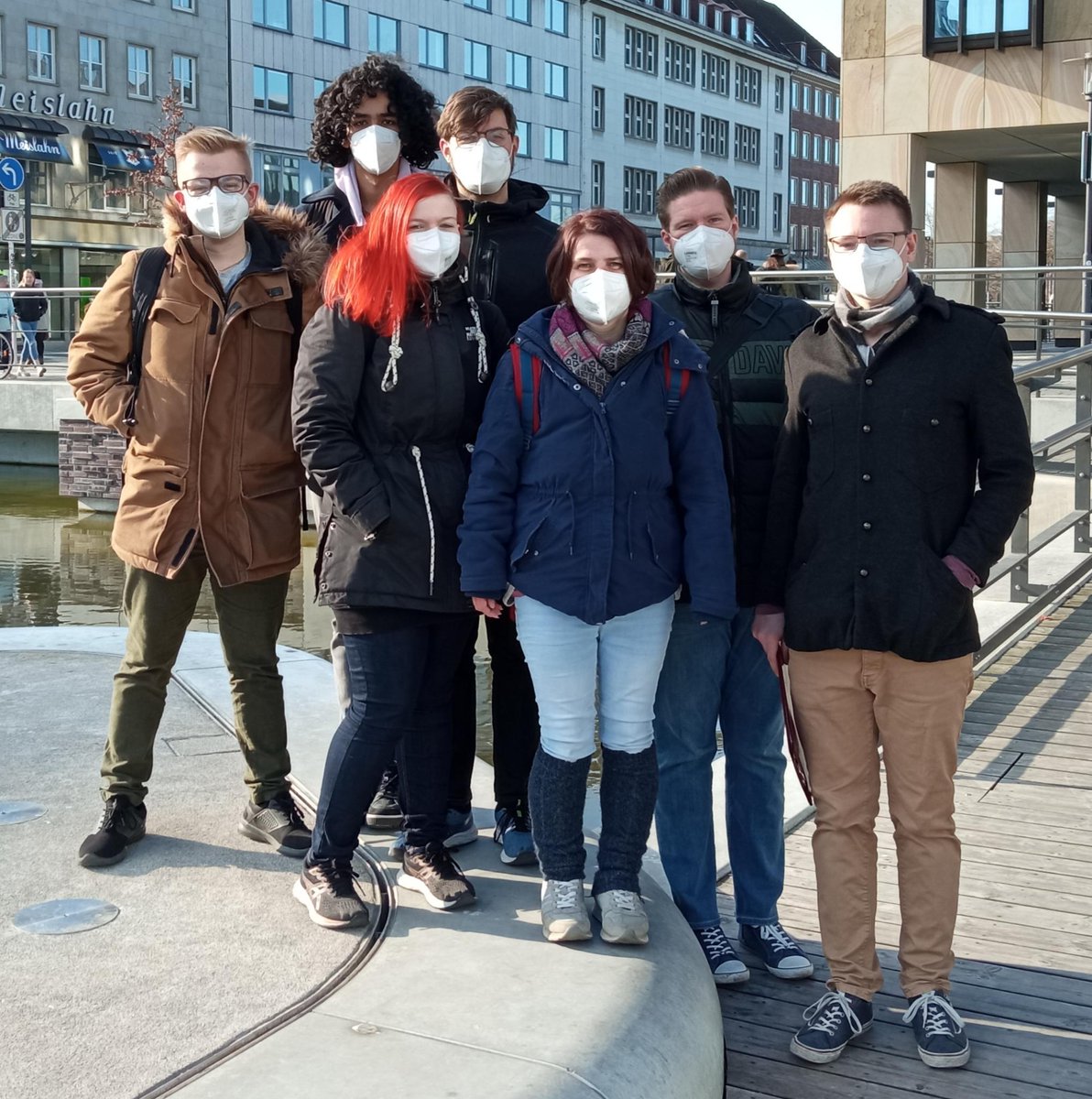 PdH_SH's tweet photo. UU-Sammelmarathon, Teil 2, am #bootshafen in #kiel mit viel Unterstützung aus anderen Landesverbänden 😎
#diehumanisten #schleswigholstein #ltw22 https://t.co/ykTrnH7L5l
