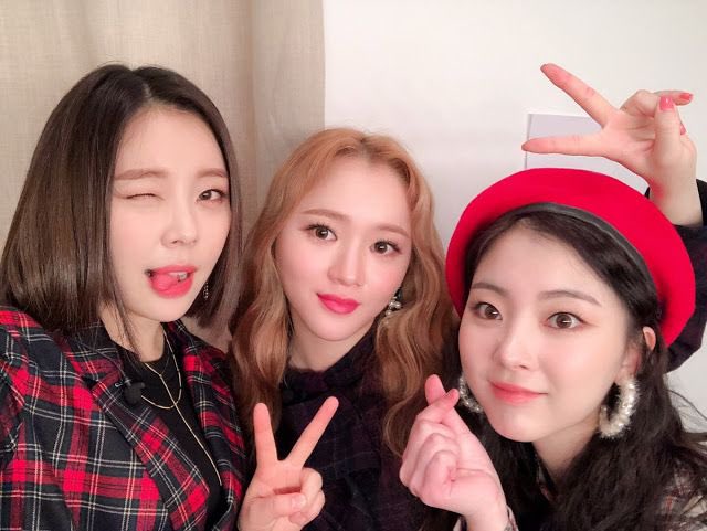ZUNYSPACE's tweet photo. happy 9 years for my chosen family!! i still can't believe in how fast the time flies. i'm grateful for all the years we spent together, lavelys always will support you! 💜

#9YearsWithLadiesCode https://t.co/RXXQunPF1z