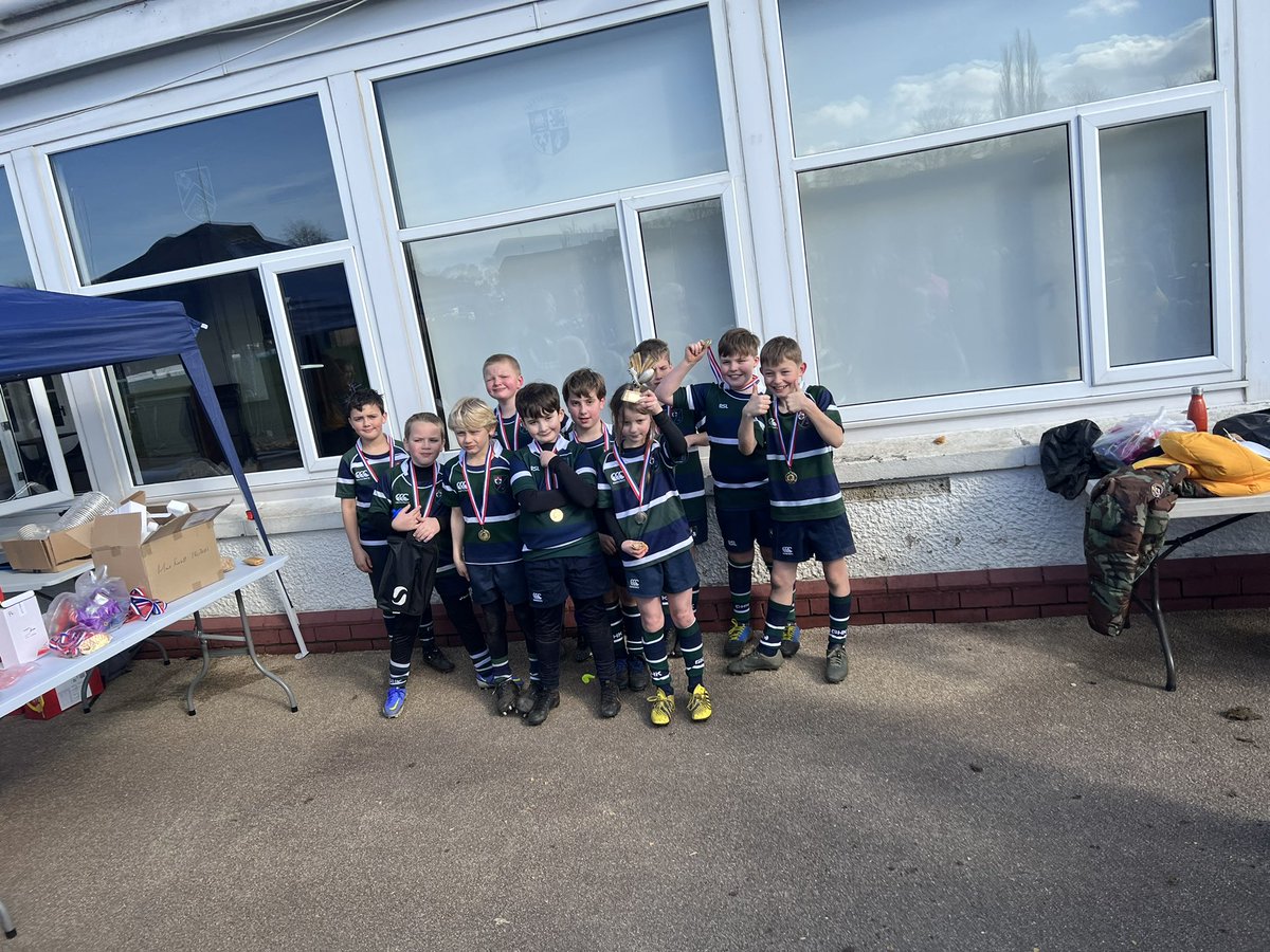 ghkminis's tweet photo. GHK minis had a fantastic day playing at the @GlasgowAccies tournament. What a glorious day for it too! 
Outstanding performances from our P4, P5 and P6’s teams with P4 and P5 both winning their groups and taking home gold medals and trophies! Well done to everyone 👏🏼 https://t.co/IqtteL8wdw