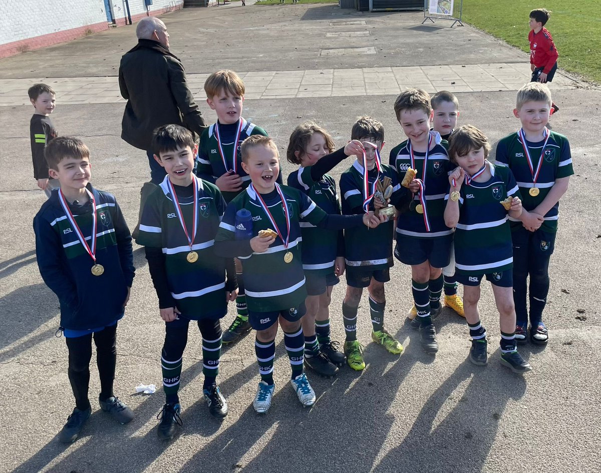 ghkminis's tweet photo. GHK minis had a fantastic day playing at the @GlasgowAccies tournament. What a glorious day for it too! 
Outstanding performances from our P4, P5 and P6’s teams with P4 and P5 both winning their groups and taking home gold medals and trophies! Well done to everyone 👏🏼 https://t.co/IqtteL8wdw