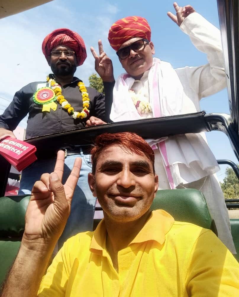 सवाई माधोपुर में निकाली धन्यवाद रैली
'पुरानी पेंशन योजना लागू करने की बजट घोषणा' करने पर राजस्थान के जननायक यशस्वी मुख्यमंत्री <a href="/ashokgehlot51/">Ashok Gehlot</a> जी को धन्यवाद, आभार व्यक्त करने के लिए धन्यवाद यात्रा निकाली।
#AshokGehlotPrideOfRajasthan