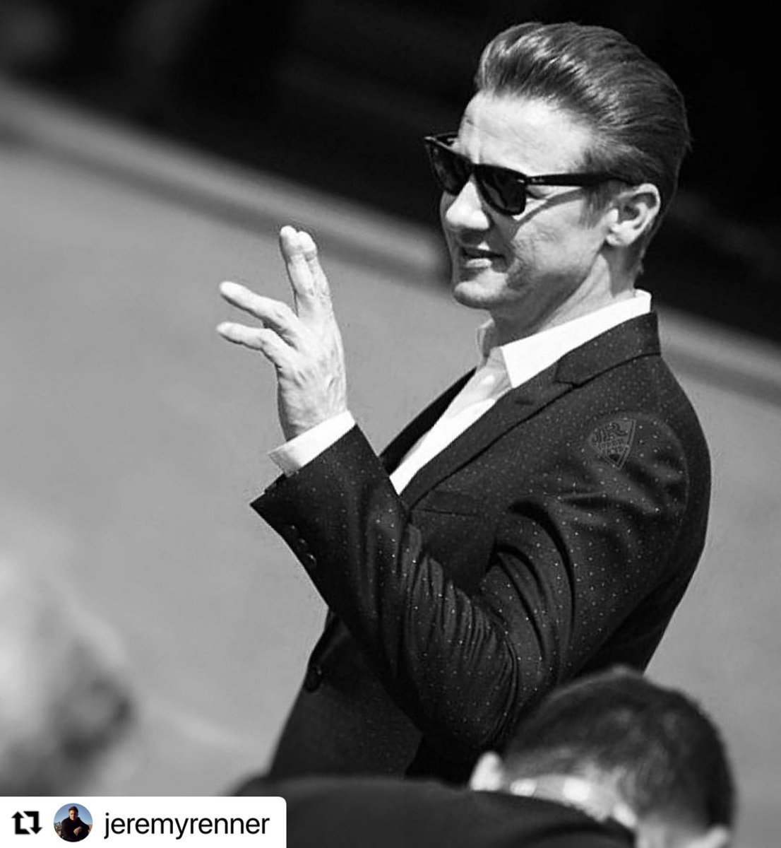JRsuperfans's tweet photo. #Repost @jeremyrenner with @make_repost
・・・
Goodbye Czech. Thank you for the amazing memories #lovelyplace #lovelypeople #karlovyvary #filmfestival https://t.co/ymrroNdrKo