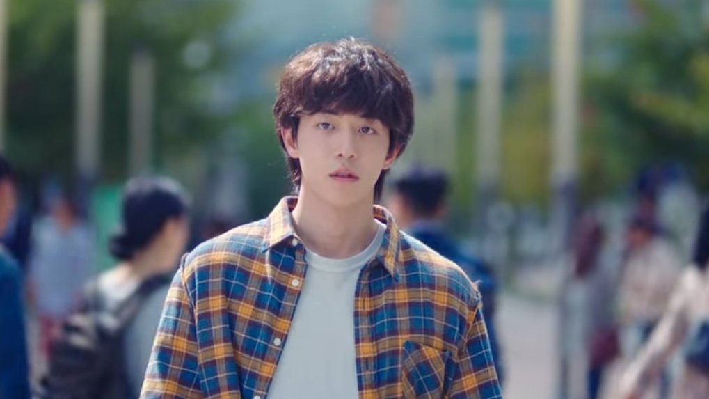 iconickdramas's tweet photo. Once again Nam Joo Hyuk's character is in a situation where the female lead thought that he was the one sending letters/messages to her 😂

#TwentyFiveTwentyOne 
#TwentyFiveTwentyOneEp8 https://t.co/BSnZPoMhPq