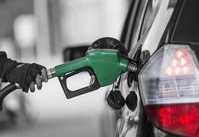 ŞANLIURFA POSTASI on Twitter: "Yarın benzine 57 kuruş, motorine 1,44 TL zam  bekleniyor. Motorin fiyatı 22 TL'yi aşacak. https://t.co/Ayerlv9eLG" /  Twitter