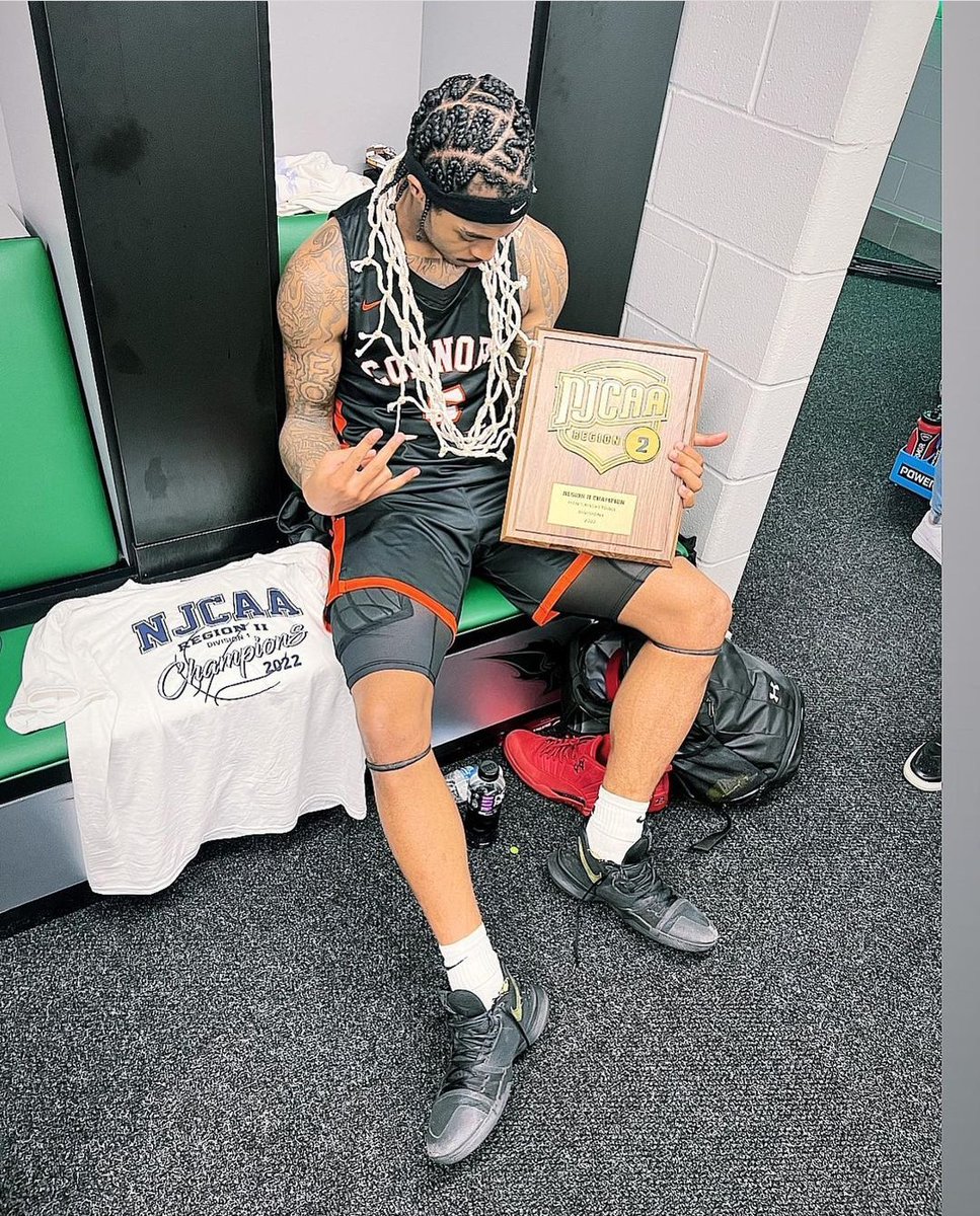 CoachSautter's tweet photo. So happy for my guy @Tugaaa5_ As some said he was done, hes proving he's just beginning! Well done! Keep collecting nets. 🏆💪🏽 https://t.co/5ZB461WDB2