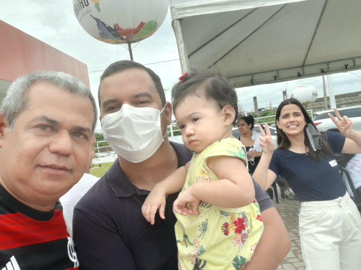 LauroVasconcel4's tweet photo. ·

Encontro com os amigos Galdino e Marcela hoje na inauguração da praça da família na vila palmeira.#Governo #Secid https://t.co/btKbPAn3LL