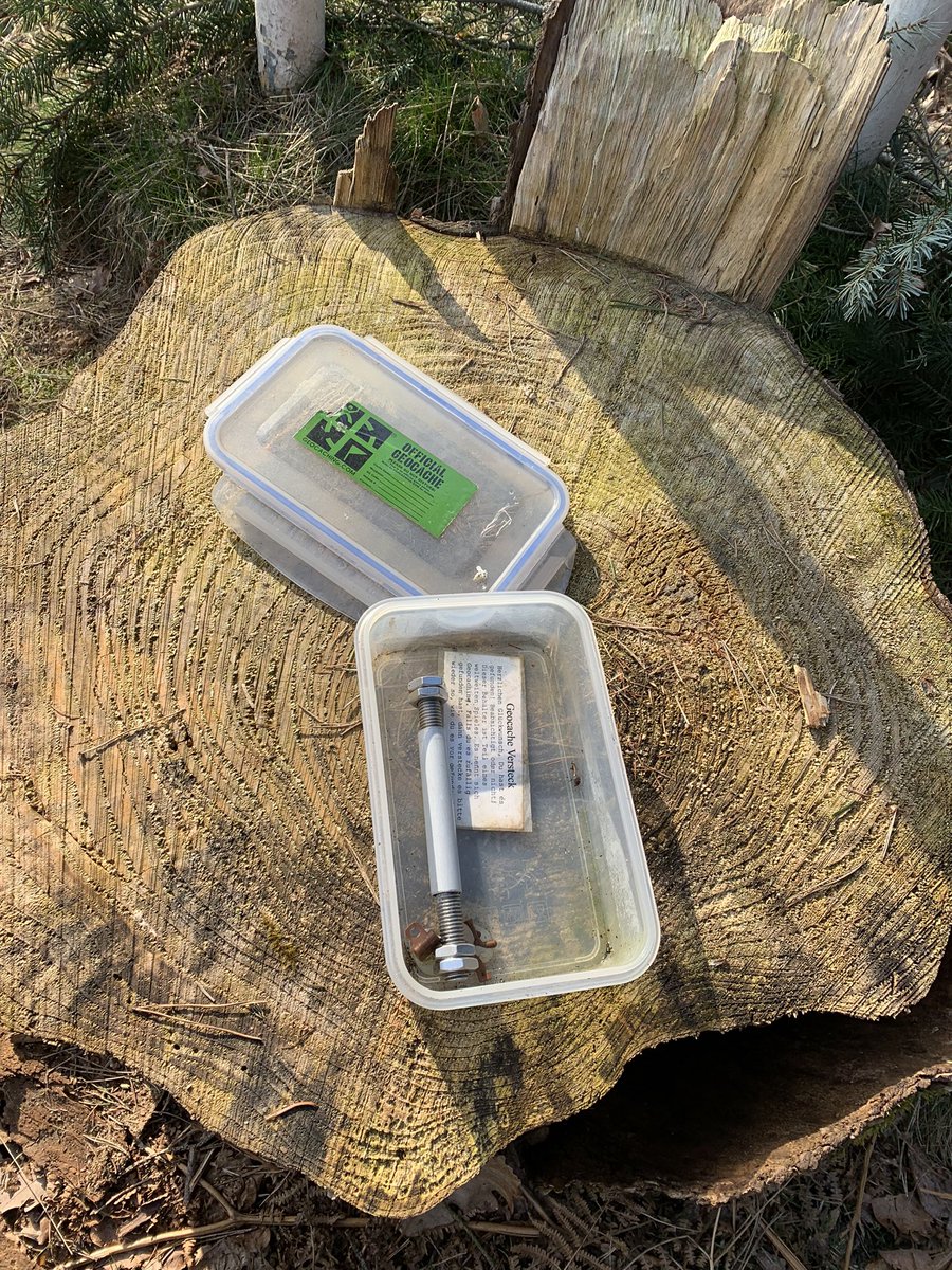 Mbone_204's tweet photo. Heute eine schöne Ablesemulti mit kleinen Aufgaben gemacht. Ein schöner Wald und abwechslungsreiche Stationen. Wir hatten unseren Spaß. #Cachefrequenz #GoGeochaching https://t.co/8xKzQ0ImWr