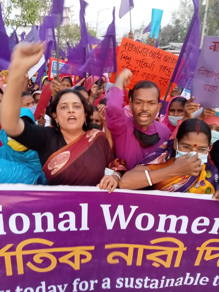 Awaj_fdn's tweet photo. @Awaj_Fdn along with @Solidarity_center &amp; @USAID in WCC  celebrated the International Women's Day through procession demanding rights for women workers in the world of work. 
#breakthebias
#genderequality. https://t.co/CdvkR345yr