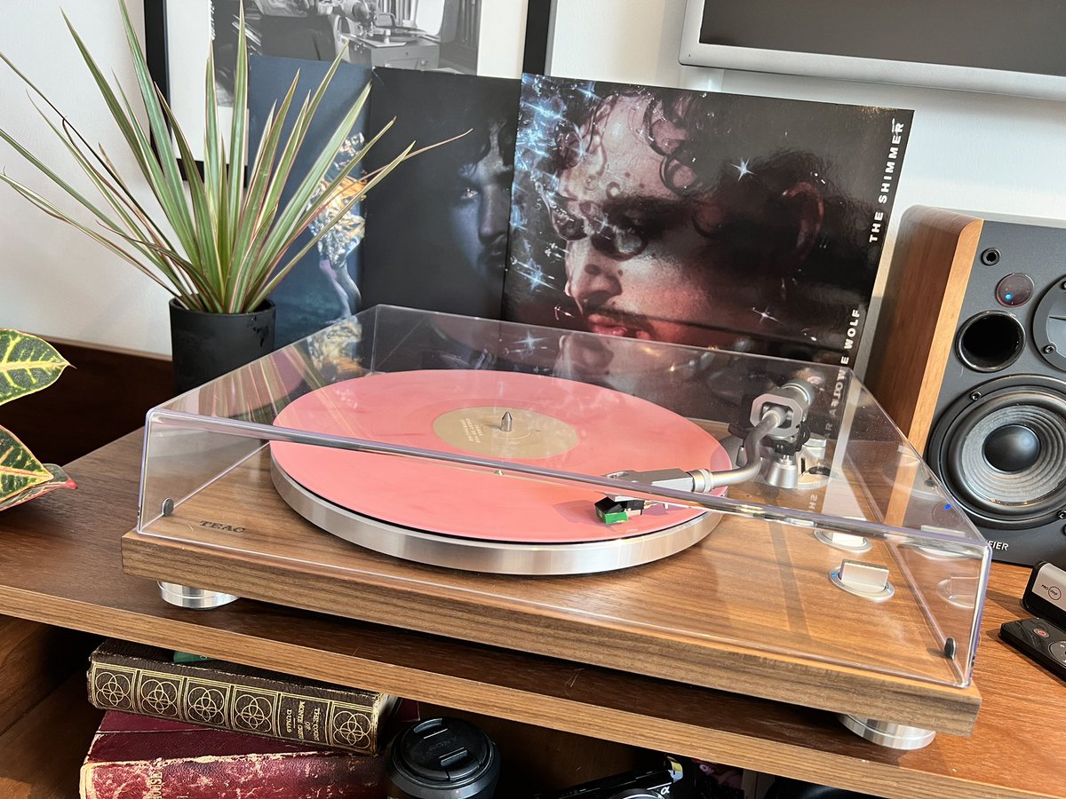 Digger_DG's tweet photo. The Shimmer @oscarandthewolf getting its first spin. Pink marbled vinyl is gorgeous 🔥 https://t.co/ngyjgmf9QP