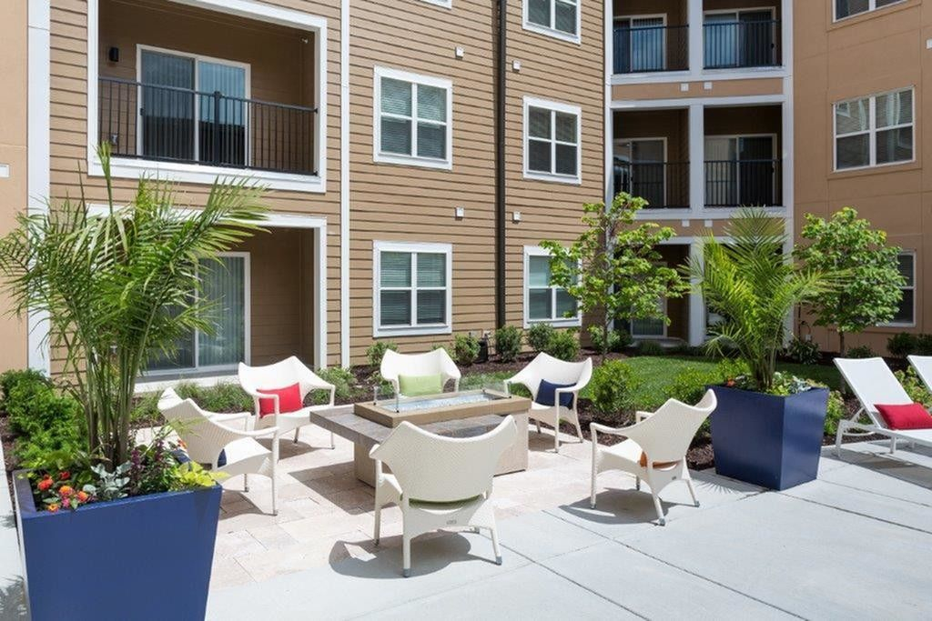 VanguardHeights's tweet photo. Which of our awesome amenities most caught your attention when you chose Vanguard Heights to be your new home? The fire pit 🔥 is definitely one of our favorite spots to relax. https://t.co/auPOa5k57J