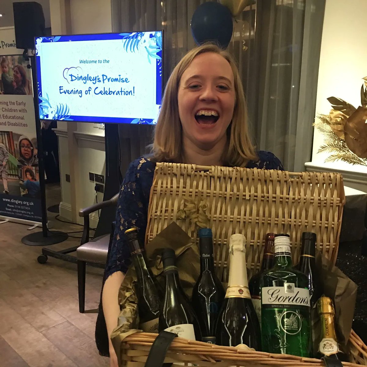 AllieMonjack's tweet image. Had a wonderful time @the_great_house in Sonning last night for the celebration of a truly brilliant charity @Dingley  who are helping early years with special needs everyweek at their Berkshire play centres and UK programme.💗Fab to see Catherine McLeod and team. @DingleyCEO