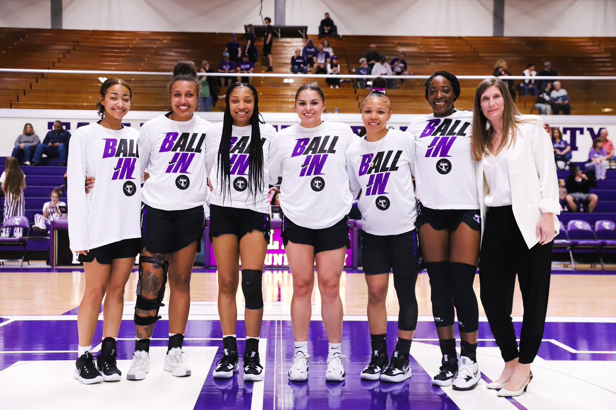 TarletonWBB's tweet photo. Love this group 🥺 https://t.co/DyGy7CNljM