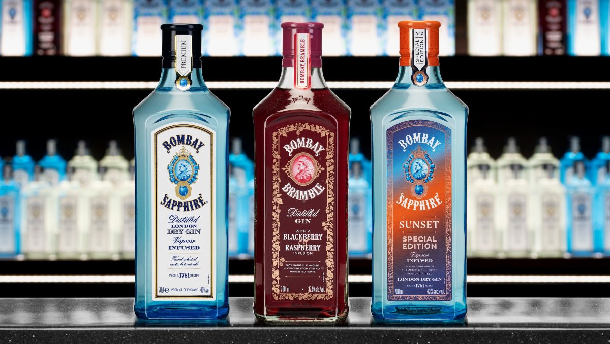 homeofbombay's tweet image. If you can't choose between #BombaySapphire, #BombayBramble &amp;amp; or #BombaySapphireSunset Special Edition gins, why not opt for all three with our triplepack, priced at £55.00. shop.bombaysapphire.com/collections/ne… #BombayDistillery #Gin #StirCreativity #DiscoverYourSunset #BombayGin