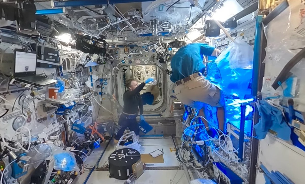 TheMaurerCrew's tweet photo. The #CosmicKiss #WeekInImages: 
Installing the ANITA air monitoring system, measuring eye pressure, thunderstorm clouds seen from above &amp; 360° #video of the installation of the #Fluidics experiment: https://t.co/LDqr8mvpzu 
#Exp66 #Crew3 #ISS  
Images: @ESA @NASA @astro_matthias https://t.co/iuiyIqvalX