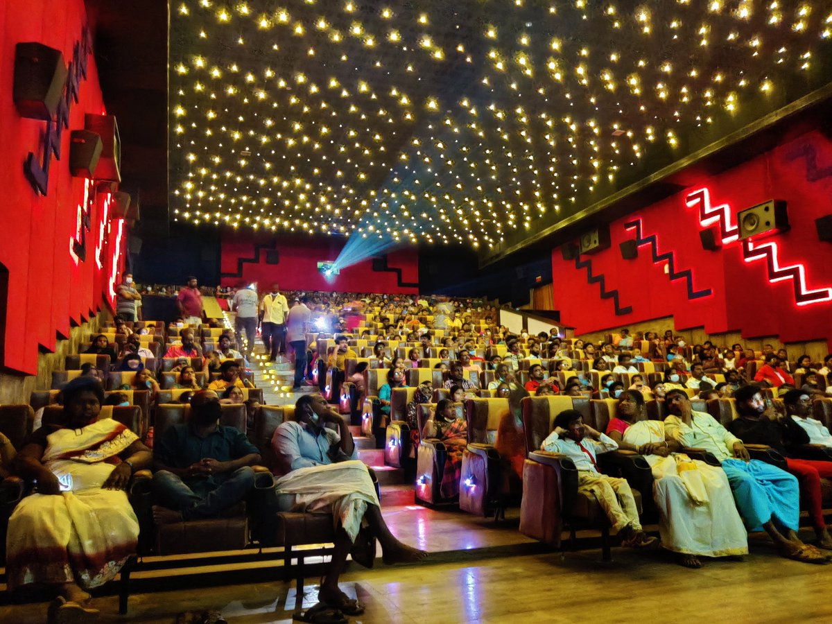 MariyamCinemas's tweet photo. 🔥 Picture Speaks🏍🔊 Experience the 🎟Power of Valimai With 4K Visuals and 🎞Dolby 7.1 Surrounds  #VALIMAIRuling2ndWeekend #ValimaiBlockbuster @MariyamCinemas https://t.co/hFrmay8pIw