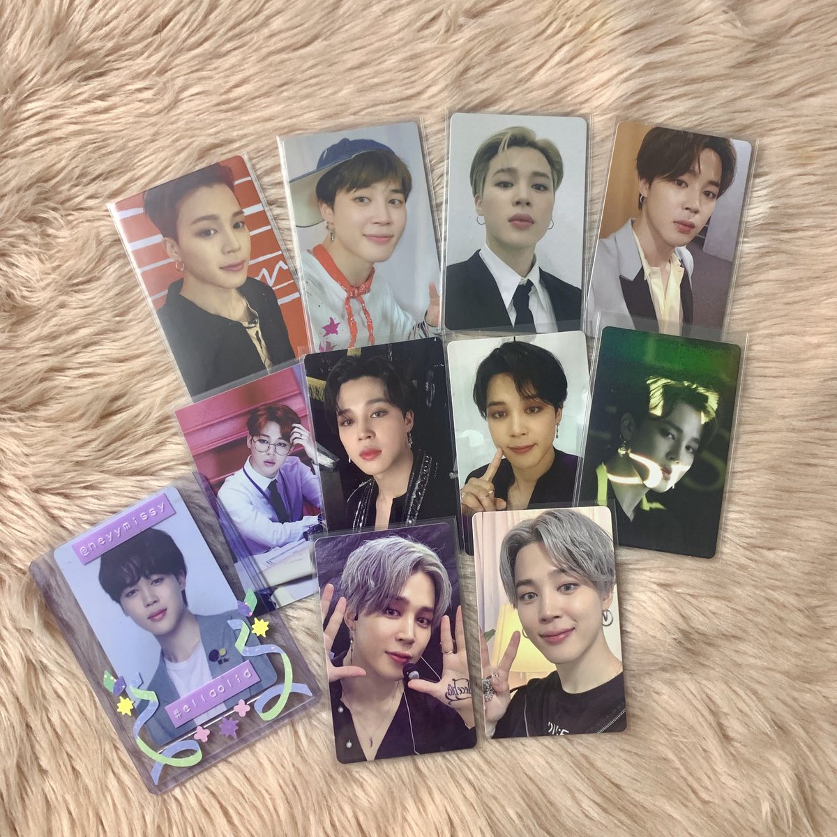 HeyyMissy_'s tweet photo. INTEREST CHECK ‼️

JIMIN DOPE

on hand &amp; in mint condition 

🏷 bts jimin dope wts lfb ic
🏷 for sale mcpb jimin set
🏷 mots one dvd jimin set

💌 DM https://t.co/YDx1YrtWRA