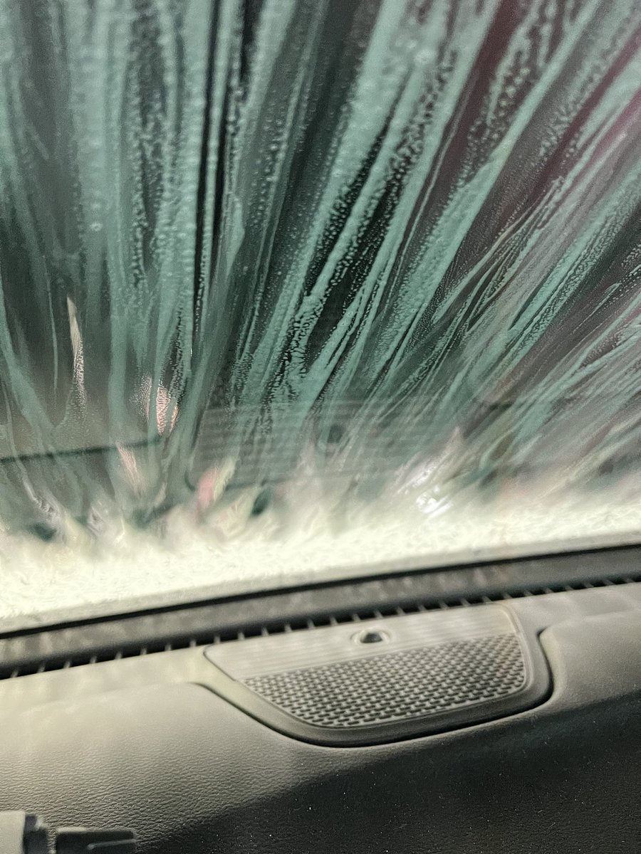 ZoranUSA's tweet photo. Using my free car wash from @moomoocarwash  Thank You and @BlueJacketsNHL and listening to my favorite radio station @971thefan  @TimHall971 aka #thenetguy https://t.co/7EAqf8VPtw