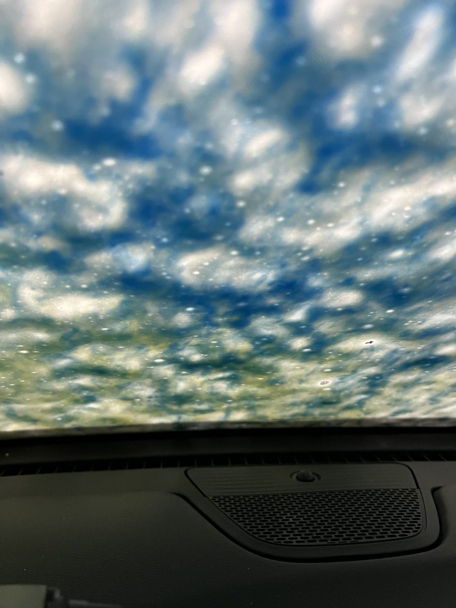 ZoranUSA's tweet photo. Using my free car wash from @moomoocarwash  Thank You and @BlueJacketsNHL and listening to my favorite radio station @971thefan  @TimHall971 aka #thenetguy https://t.co/7EAqf8VPtw