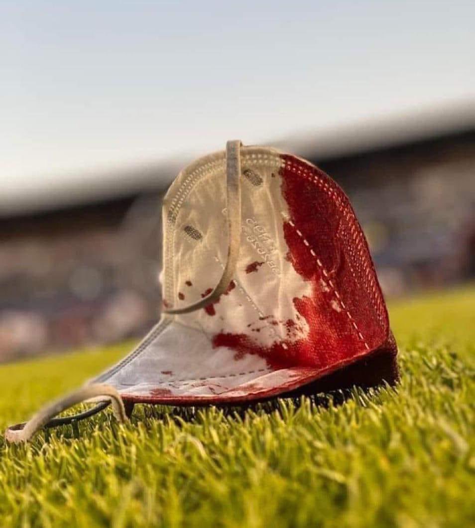 Pipiripaw's tweet photo. La expulsión de @Club_Queretaro y que se les prohíba tener un partido de fútbol de cualquier categoría en la Corregidora es lo mínimo que se podría hacer, la pelota se mancho...las barras en México han perdido el rumbo, ya no es color y fiesta es una vergüenza #mexico #Queretaro https://t.co/1GDS7ufdUb