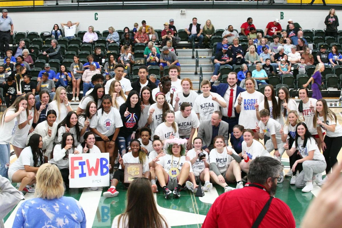 Lanie Gooch ❤️‍🔥 tweet media